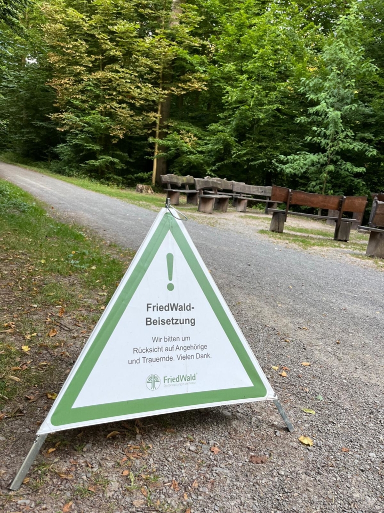 Hinweisschild Friedwald Bad Münstereifel